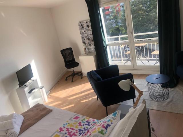 Rond Point Studio Cosy Et Central Avec Balcon Saint-Etienne  Buitenkant foto